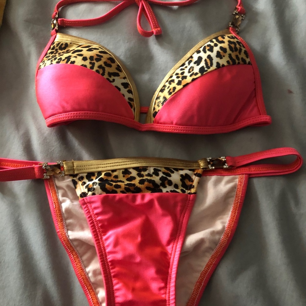 Veve pink leopard and pink swimwear